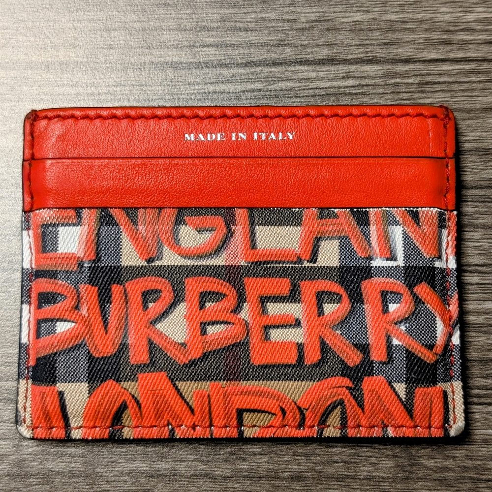 Burberry Graffiti Print Vintage Check Leather Card Case In Excellent Condition.